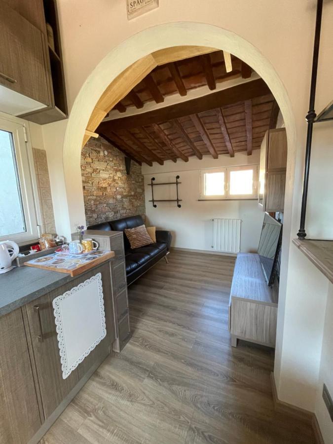 Apartamento Il Cappellaio Matto Livorno Exterior foto